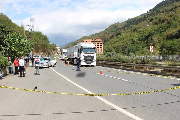 Trabzon'da Feci kaza! Yoldan karşıya geçmek isterken canından oldu 3
